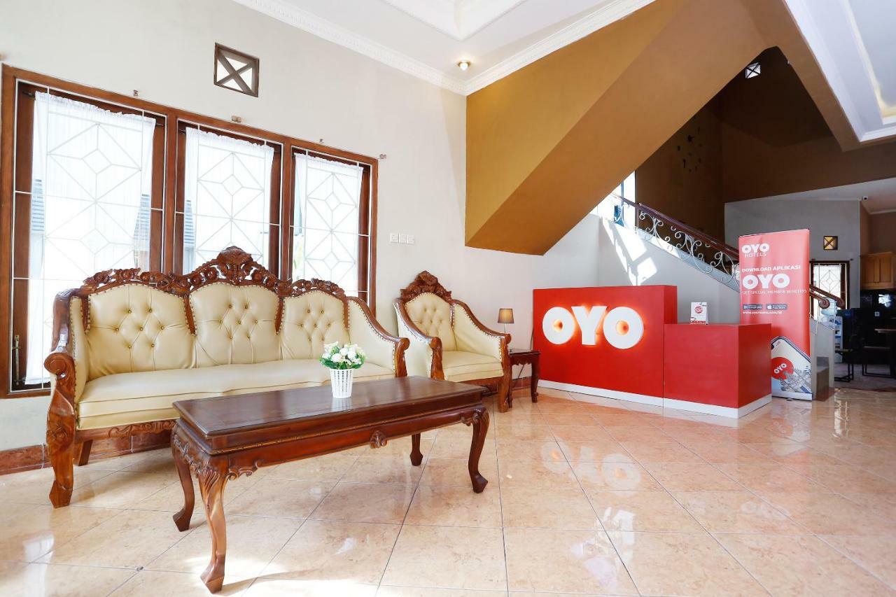 Oyo 1072 Kampung Condro Wulan Guesthouse Maguwo Экстерьер фото