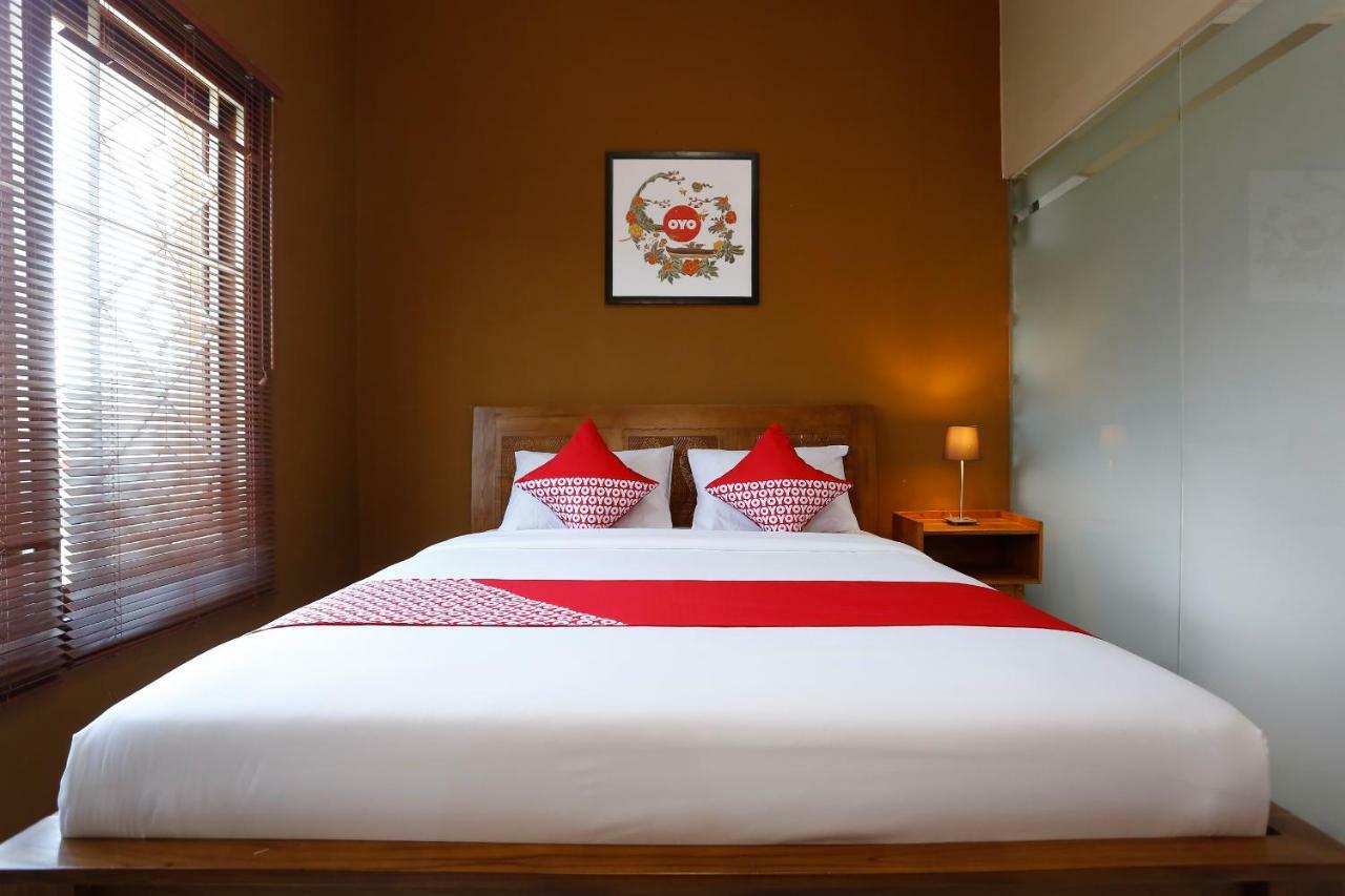 Oyo 1072 Kampung Condro Wulan Guesthouse Maguwo Экстерьер фото
