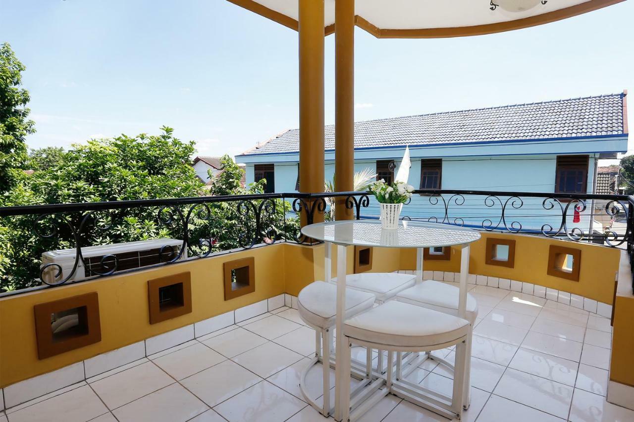 Oyo 1072 Kampung Condro Wulan Guesthouse Maguwo Экстерьер фото