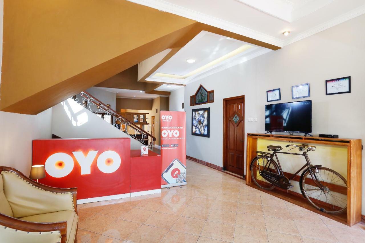 Oyo 1072 Kampung Condro Wulan Guesthouse Maguwo Экстерьер фото